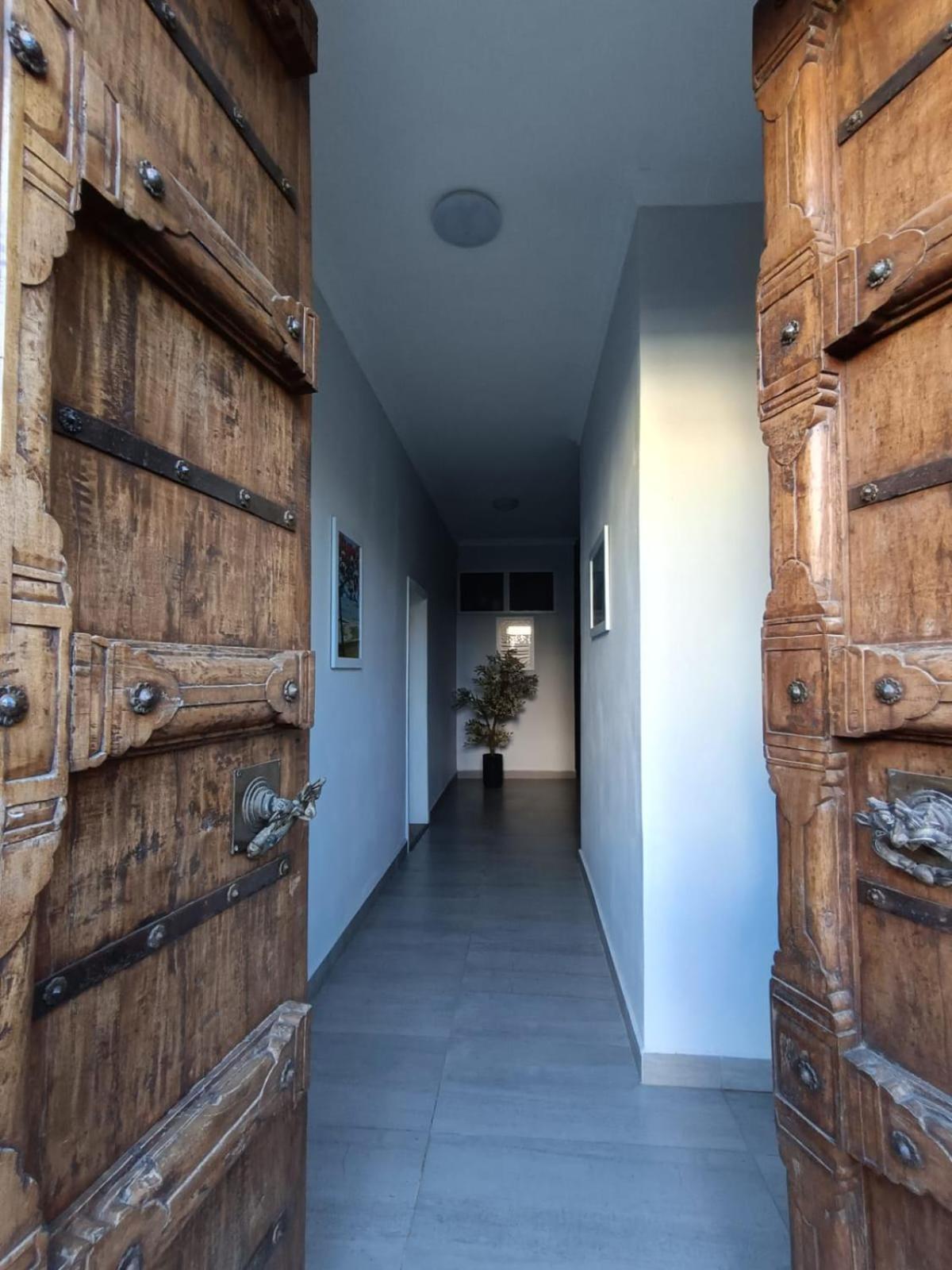 Newly Renovated Studio Apartment With Rooftop Pool, Few Steps To The Beach Flic-en-Flacq Extérieur photo